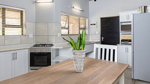 Four Bedroom Luxury Chalet with Splash Pool