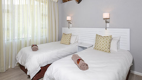 Four Bedroom Luxury Chalet with Splash Pool