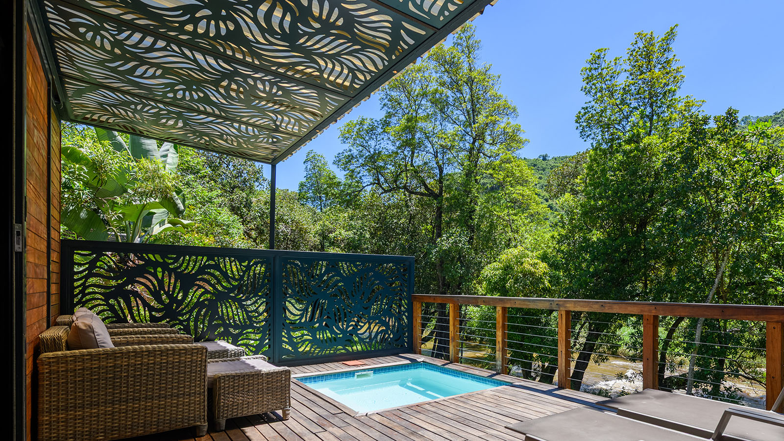 Riverview Cabin with Splash Pool