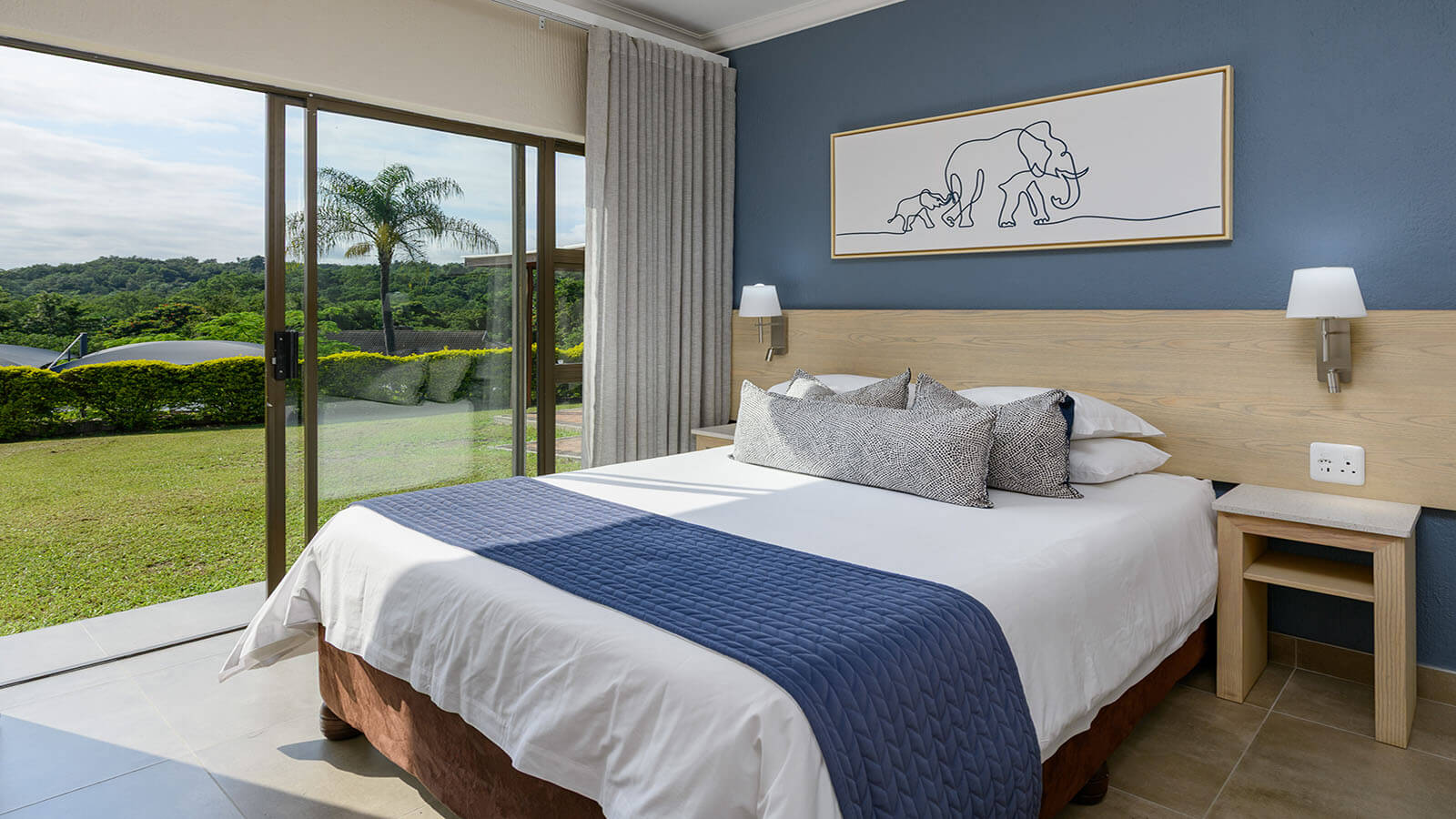 Three Bedroom Chalet with Patio