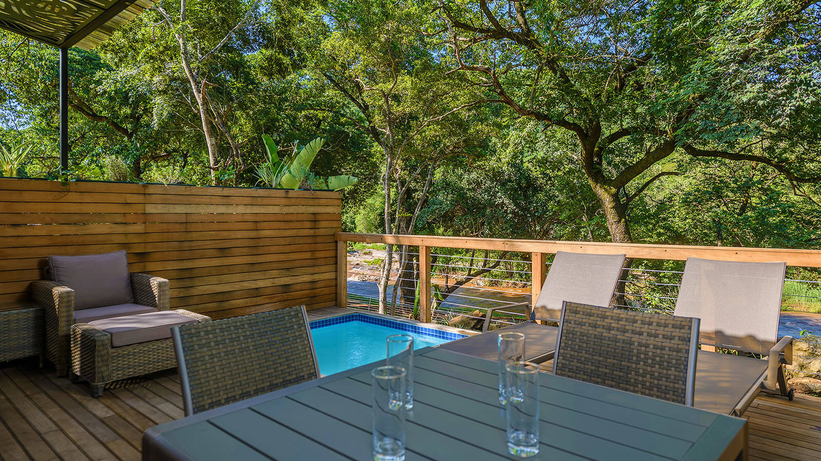 Two Bedroom Riverview Cabin with Splash Pool