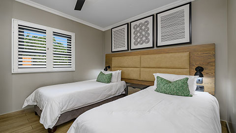 Two Bedroom Riverview Cabin with Splash Pool